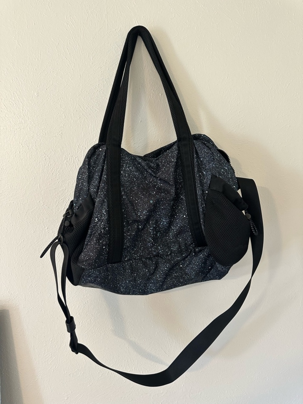 Lululemon Everywhere Duffel *27L
Mineralize Multi - Picture 9 of 10